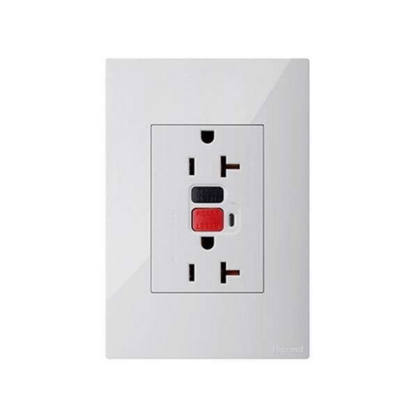 TOMA CLICK ME GFCI 20A BLANCA - LEGRAND 687635